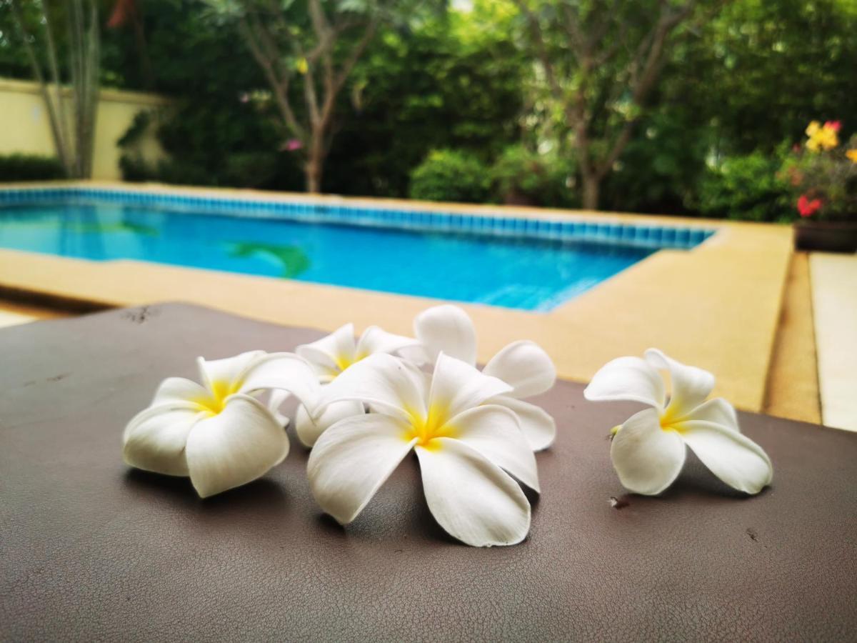 Villa With Private Pool HHQ Buitenkant foto